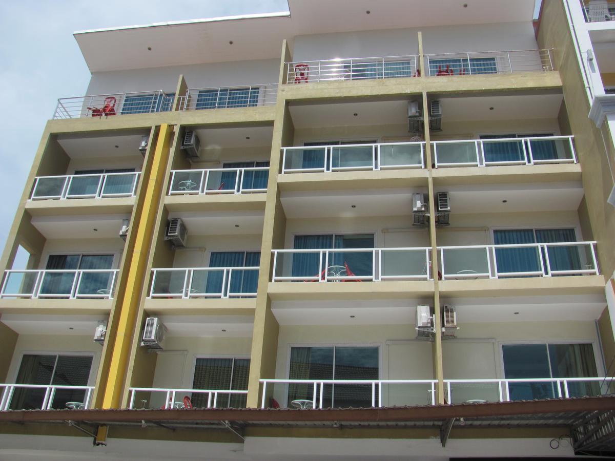 Red Sapphire Hotel Patong Exterior photo